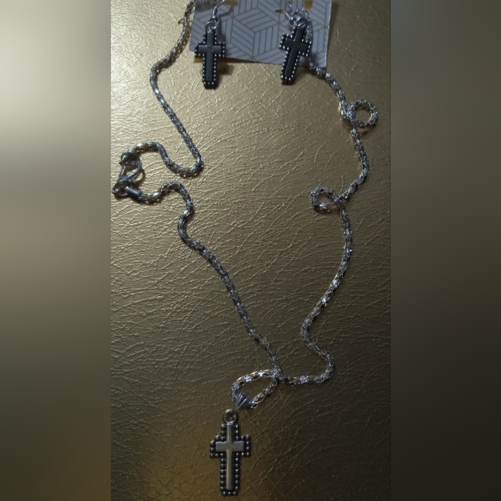 Intricate Silver Necklace with Antique Finish